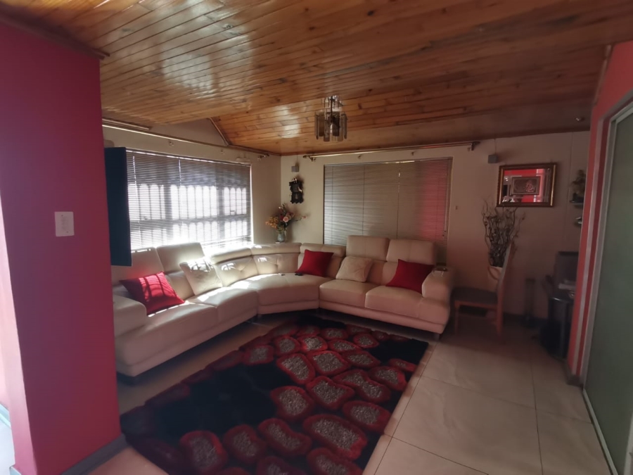 3 Bedroom Property for Sale in Karlienpark North West